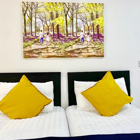 London Studio Apartments, Private Bathroom, Kitchenette, Parking, Np2 エクステリア 写真